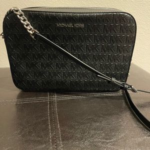 Michael Kors Logo Crossbody.
